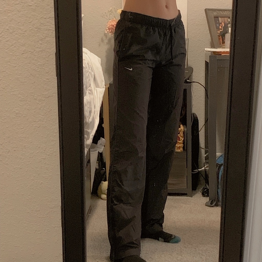 NIKE windrunner gray pants
